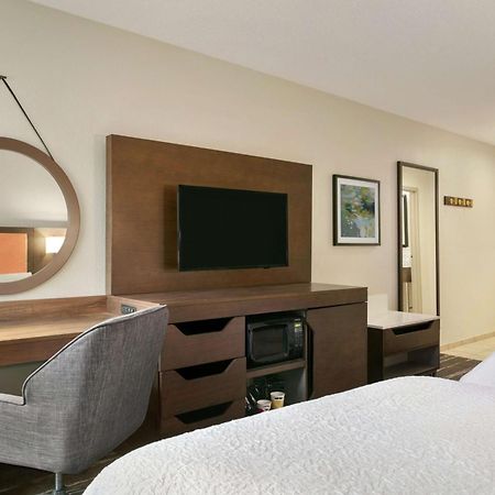 Hampton Inn Binghamton/Johnson City Екстериор снимка