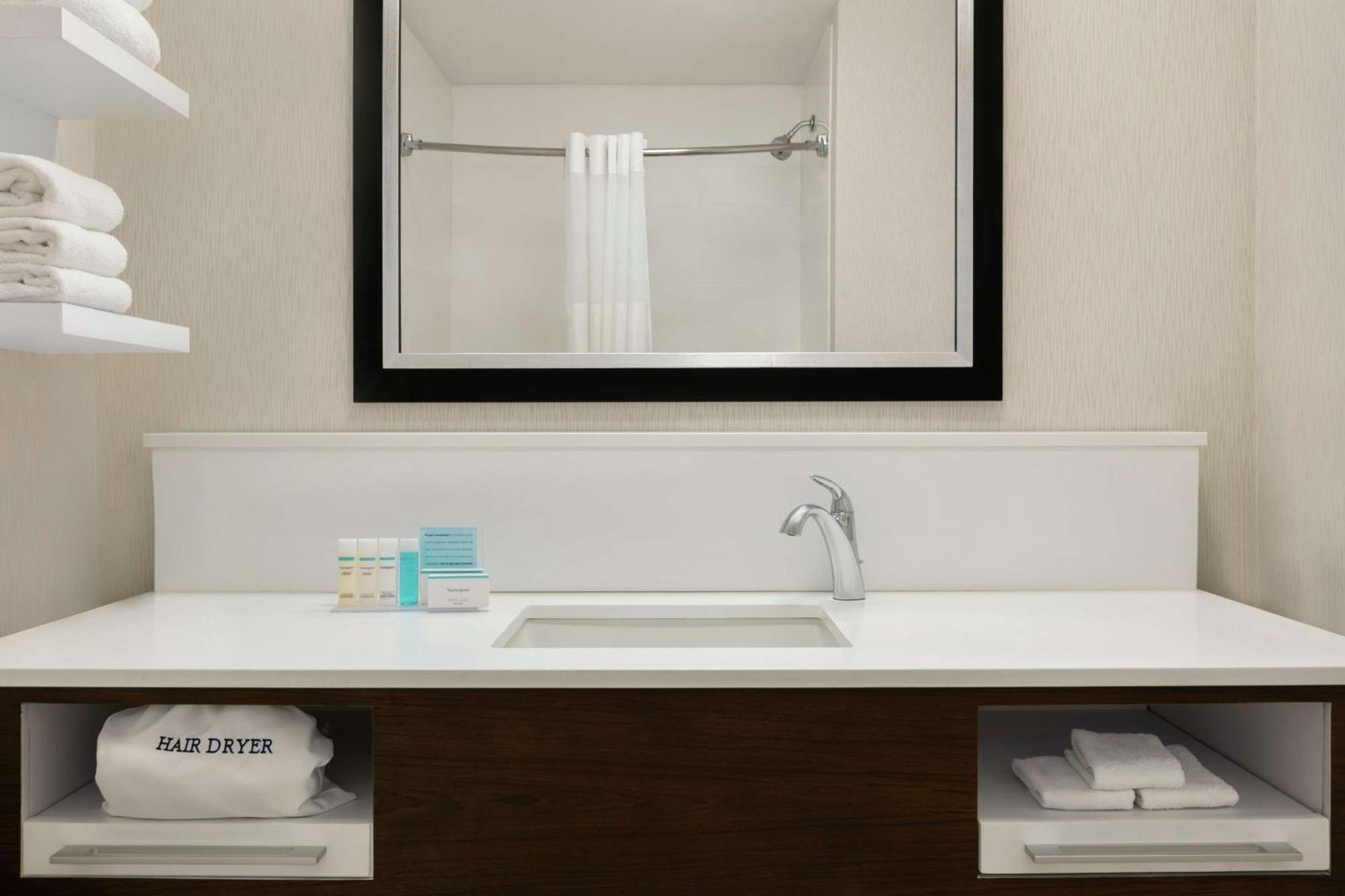 Hampton Inn Binghamton/Johnson City Екстериор снимка