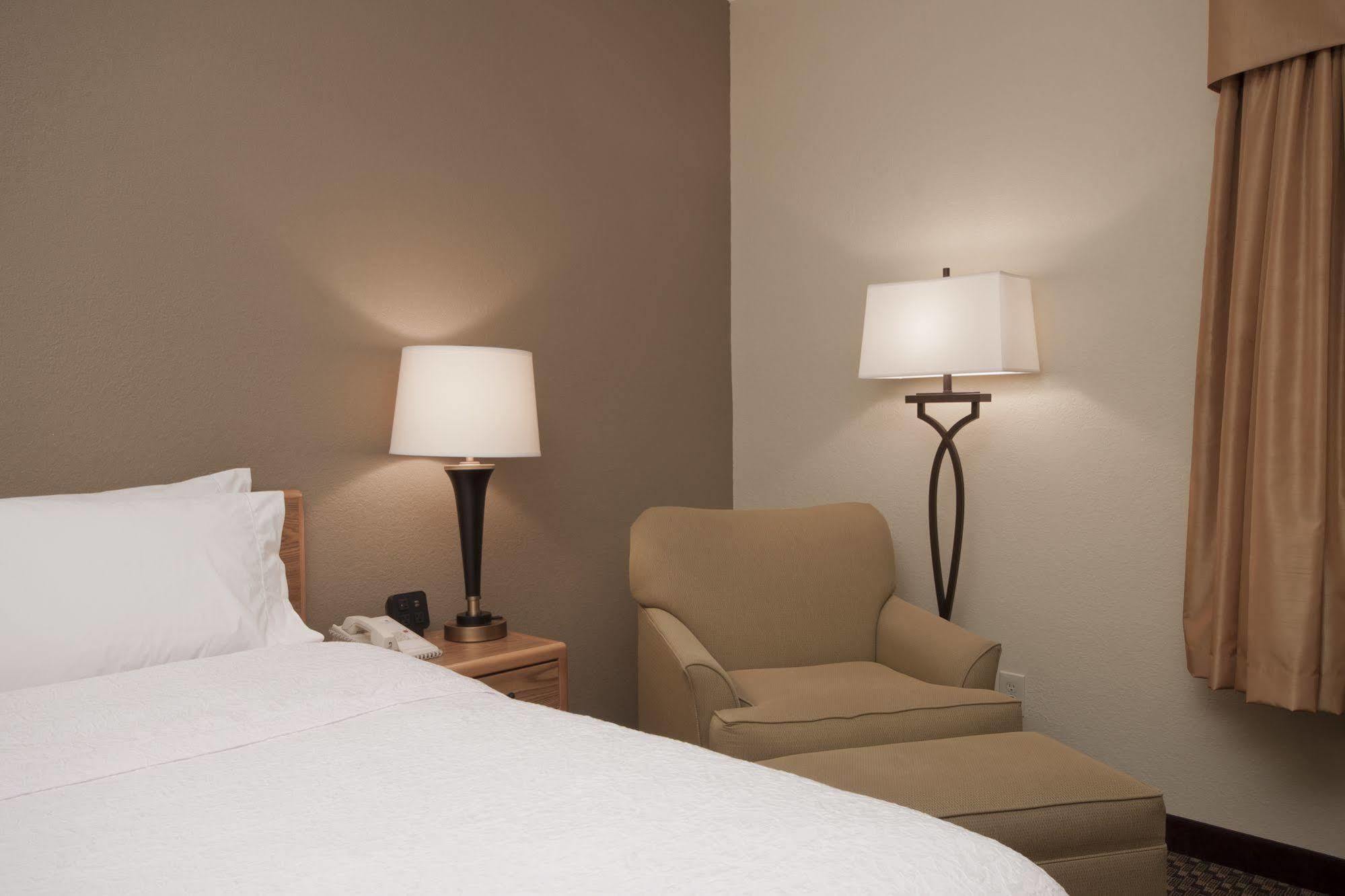 Hampton Inn Binghamton/Johnson City Екстериор снимка