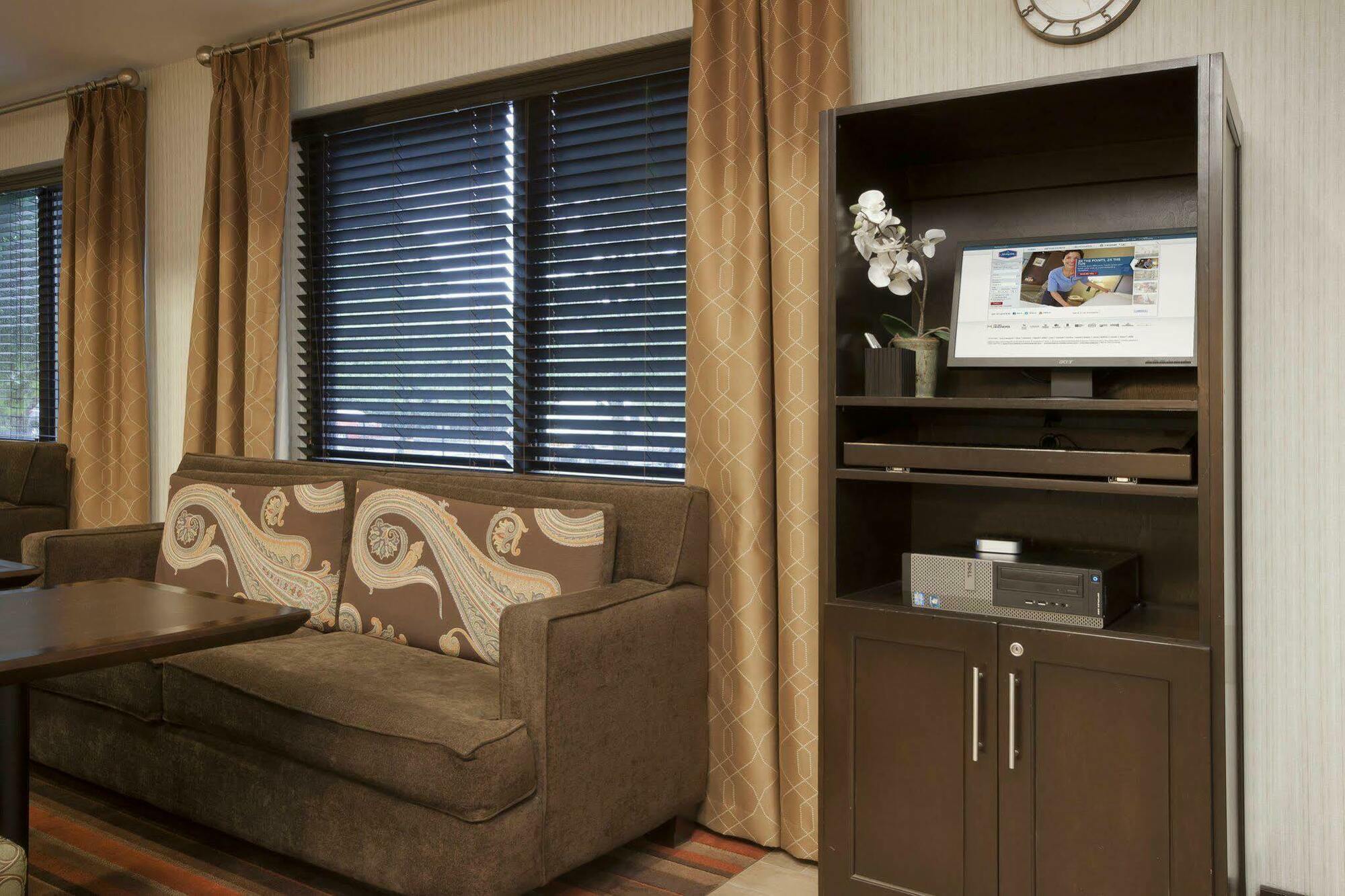 Hampton Inn Binghamton/Johnson City Екстериор снимка